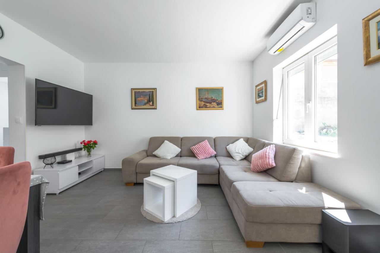 Ana & Mia Apartment Дубровник Екстериор снимка